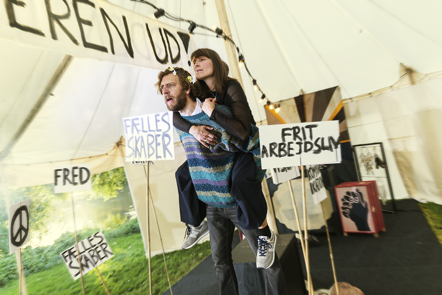 Anmeldelse af Niels Frid-Nielsen Anmeldelse af Niels Frid-Nielsen