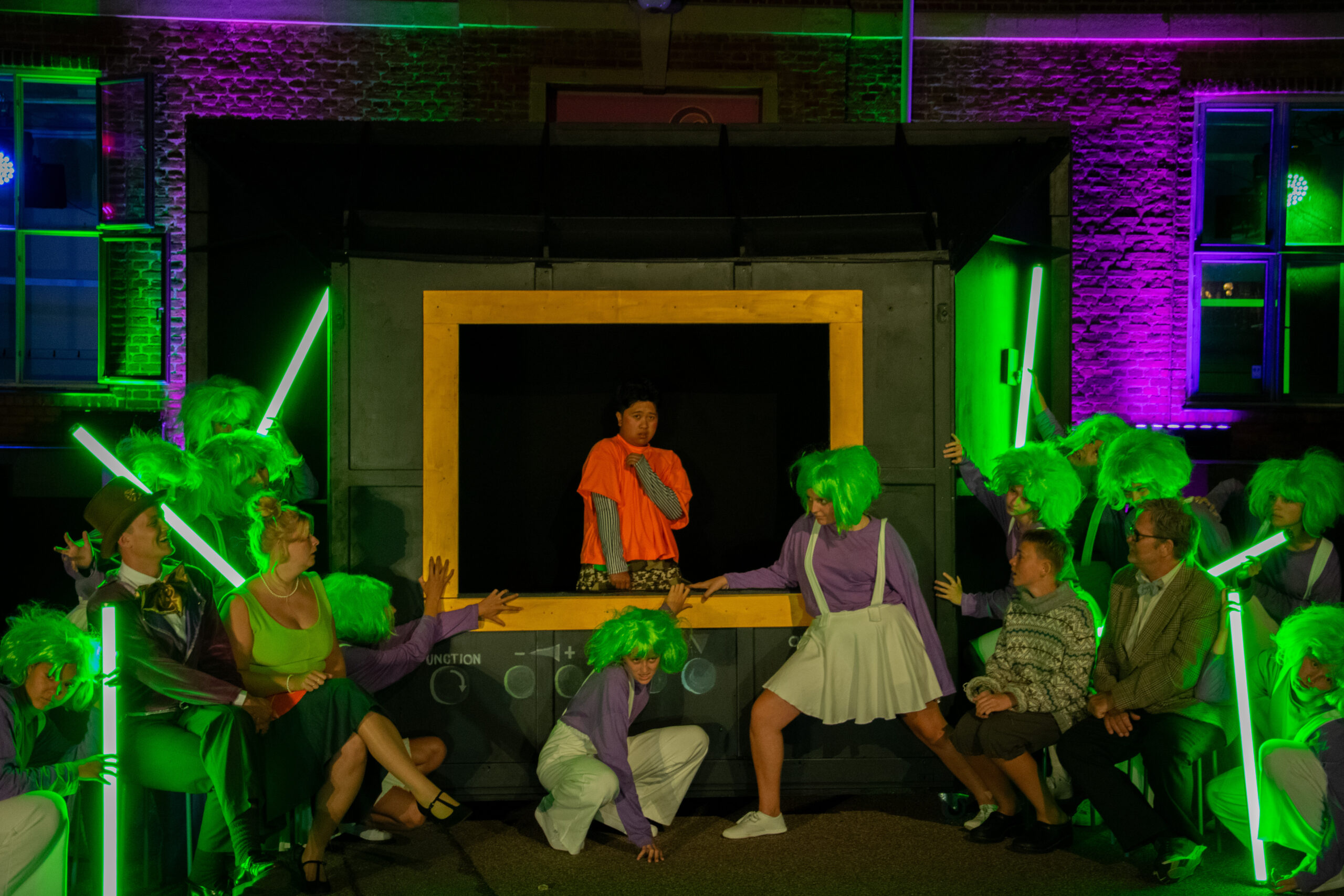 Tårnby Teater: CHARLIE & CHOKOLADEFABRIKKEN Tårnby Teater: CHARLIE & CHOKOLADEFABRIKKEN