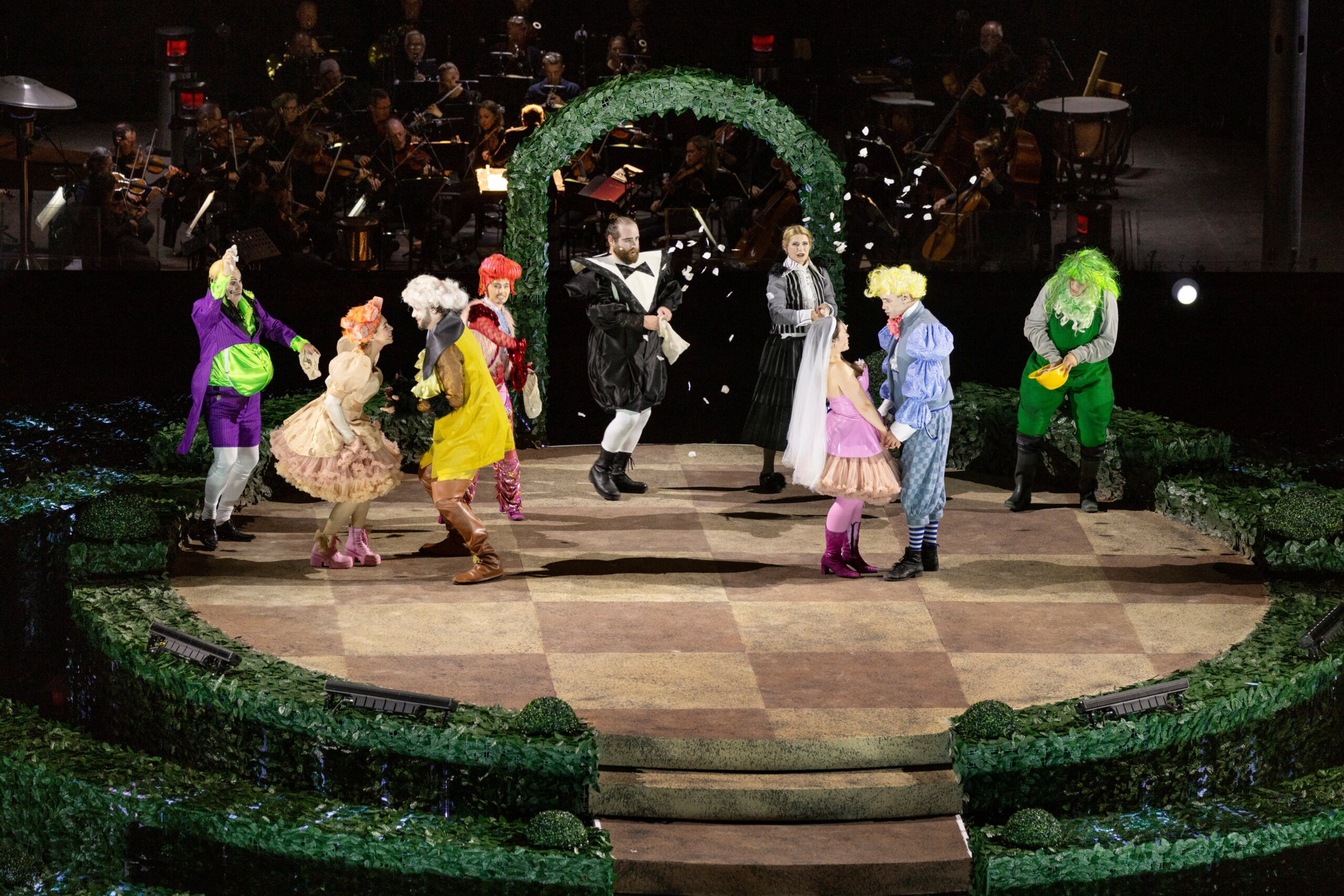 Operaanmeldelser Operaanmeldelser