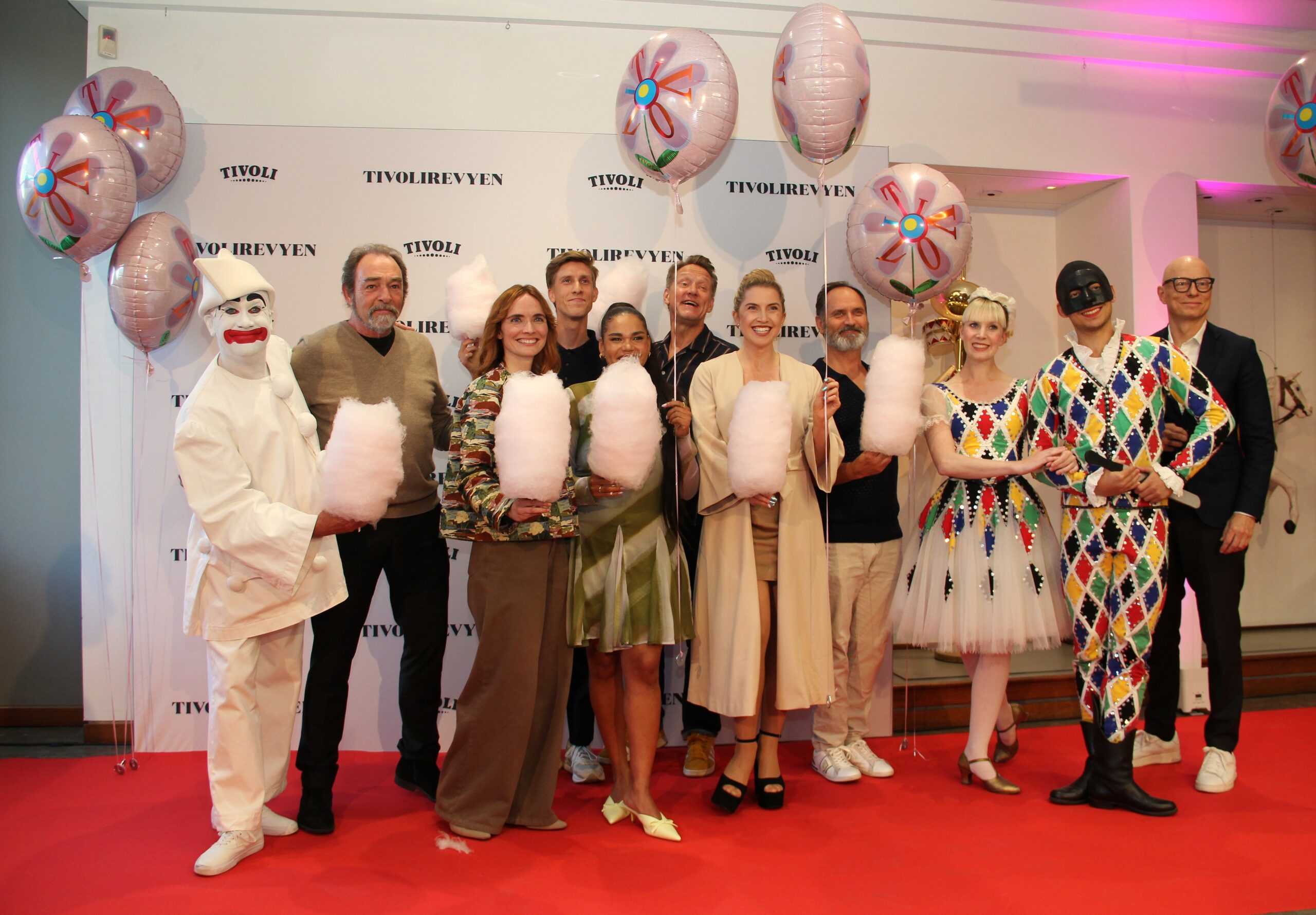 AFSLØRING: Tivolirevyen 2026 – det nye hold