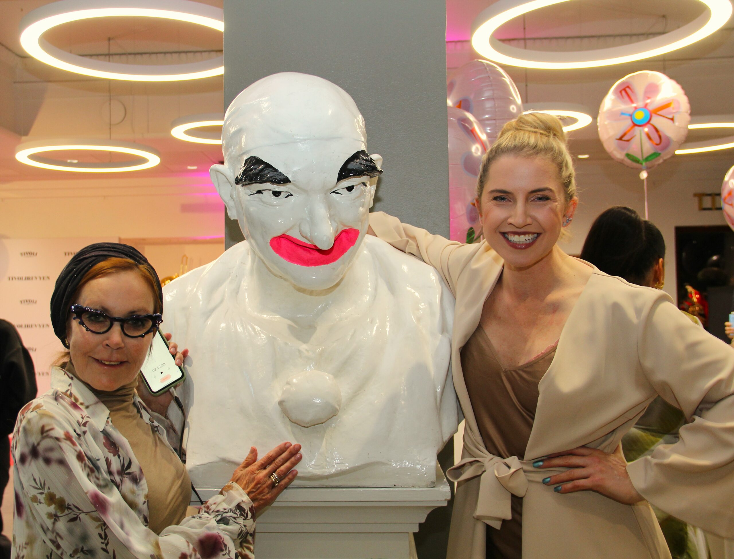 Louise Frevert er til pressemøde i Tivoli