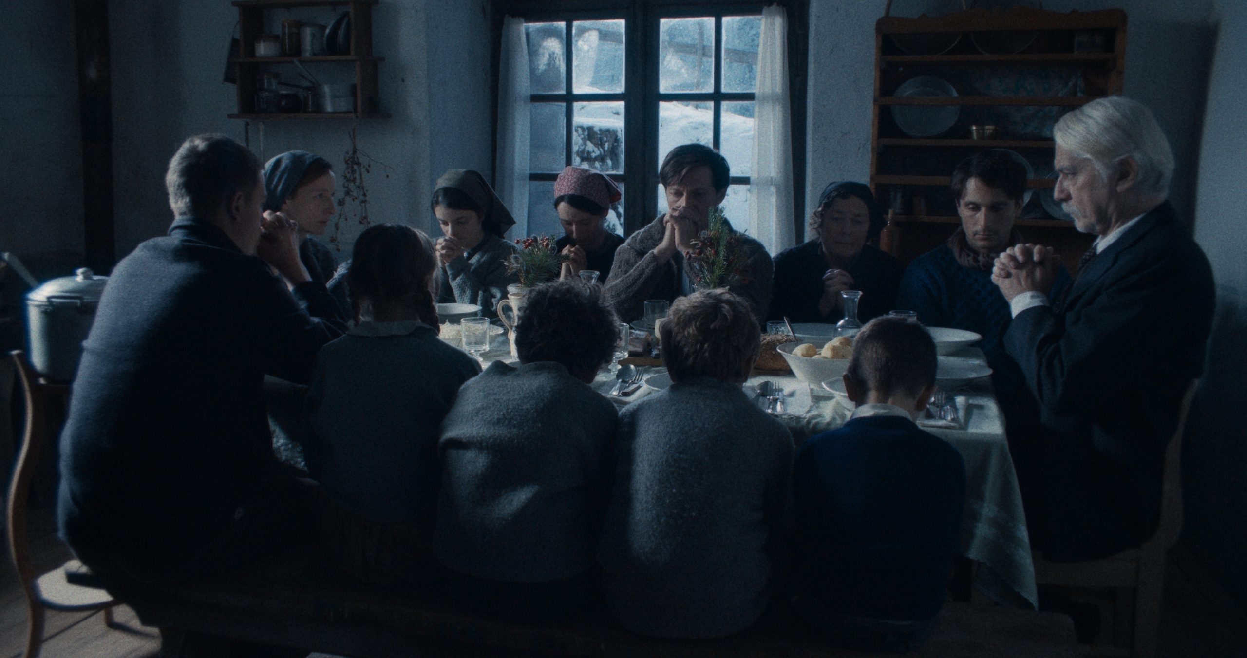 – Landsbyen mellem bjergene