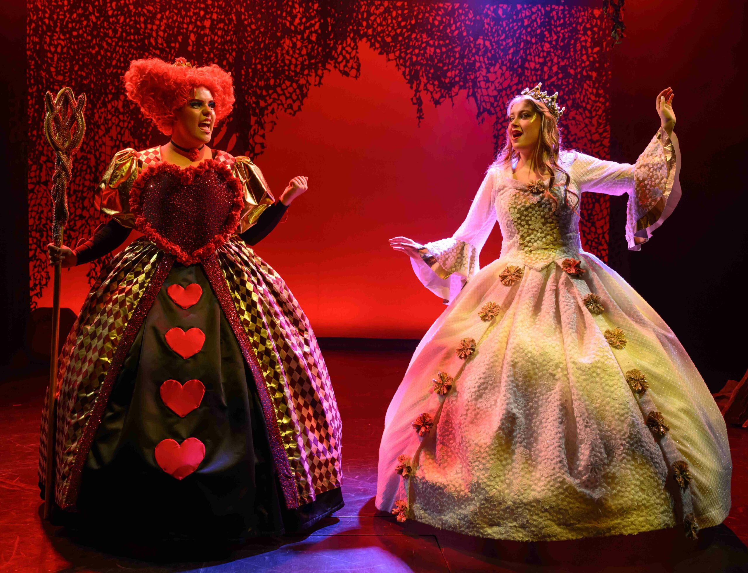 ALICE I EVENTYRLAND indtager Glassalen