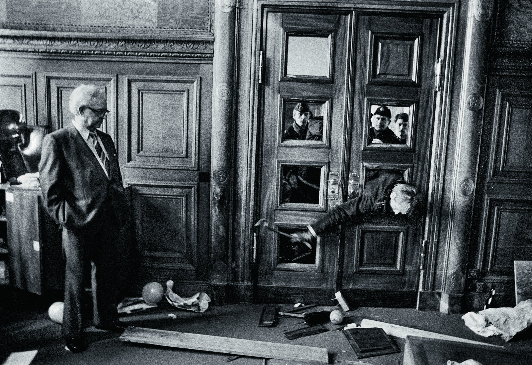 ANMELDELSE: Henrik Saxgren – Med egne øjne