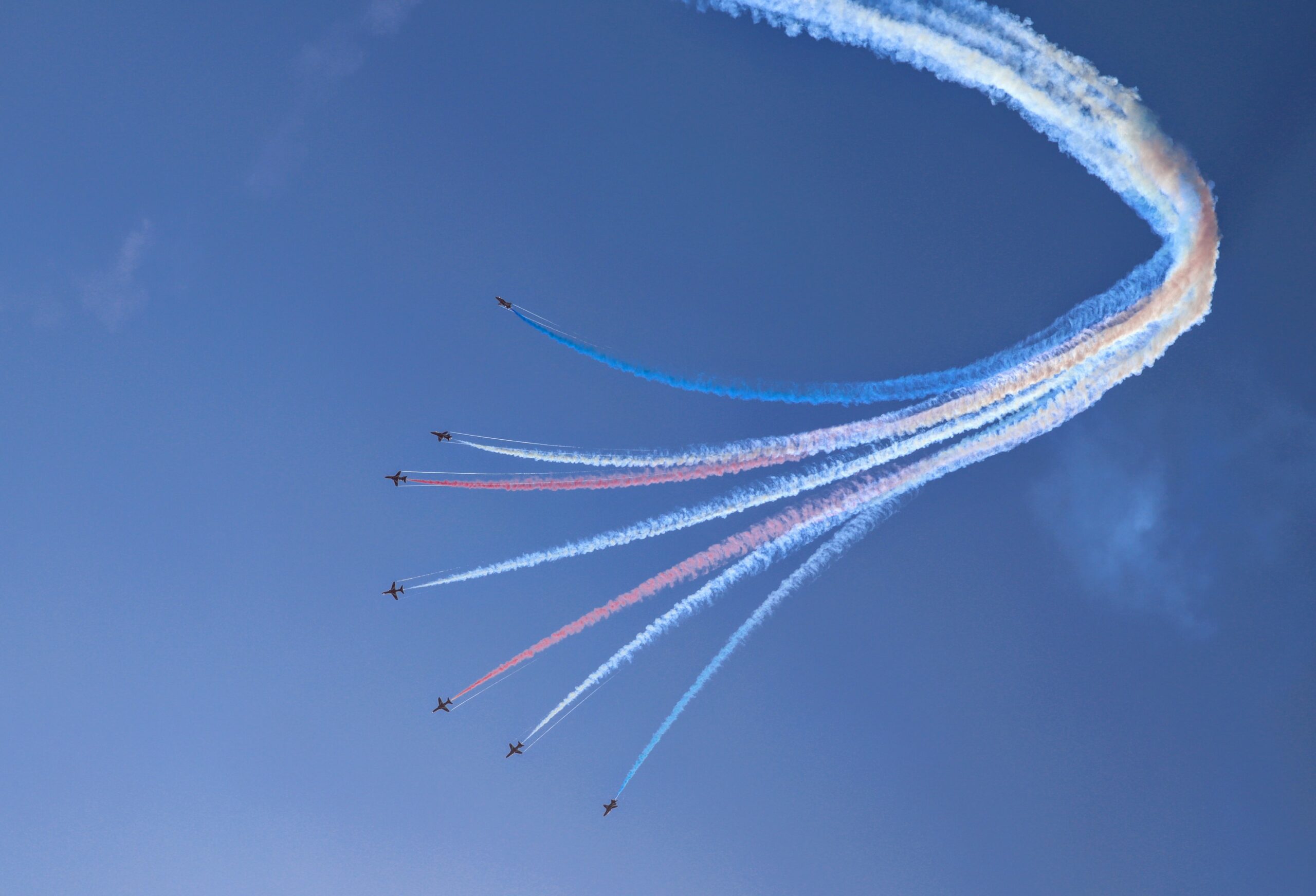 – spidsen af en jetjæger, eller en is?