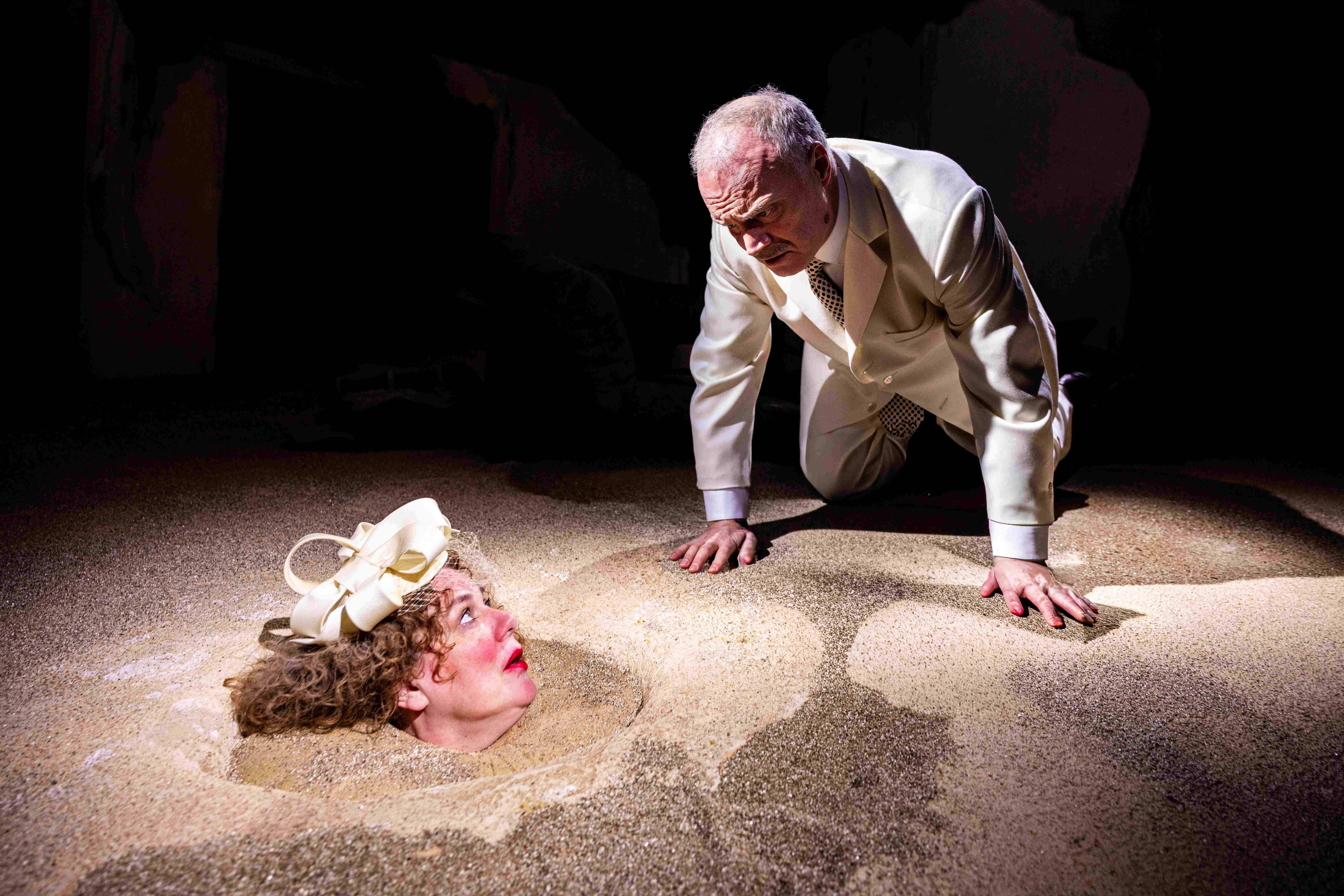 Folketeatret: GLADE DAGE