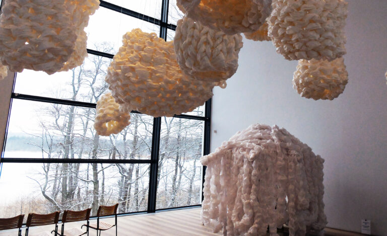 KunstCentret Silkeborg Bad: Papirets hukommelse