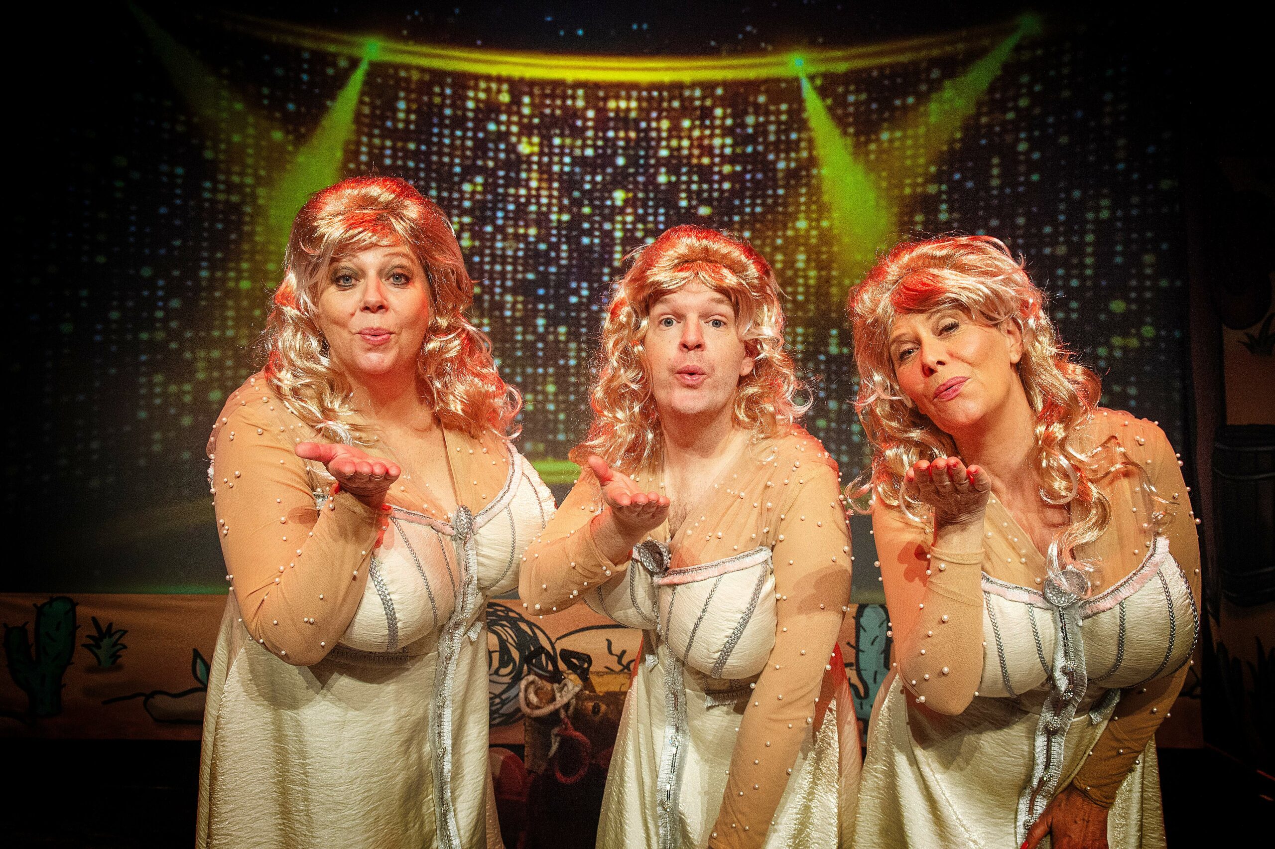 Anmeldelse: PRÆRIENS SKRAPPE SANGERE Anmeldelse: PRÆRIENS SKRAPPE SANGERE