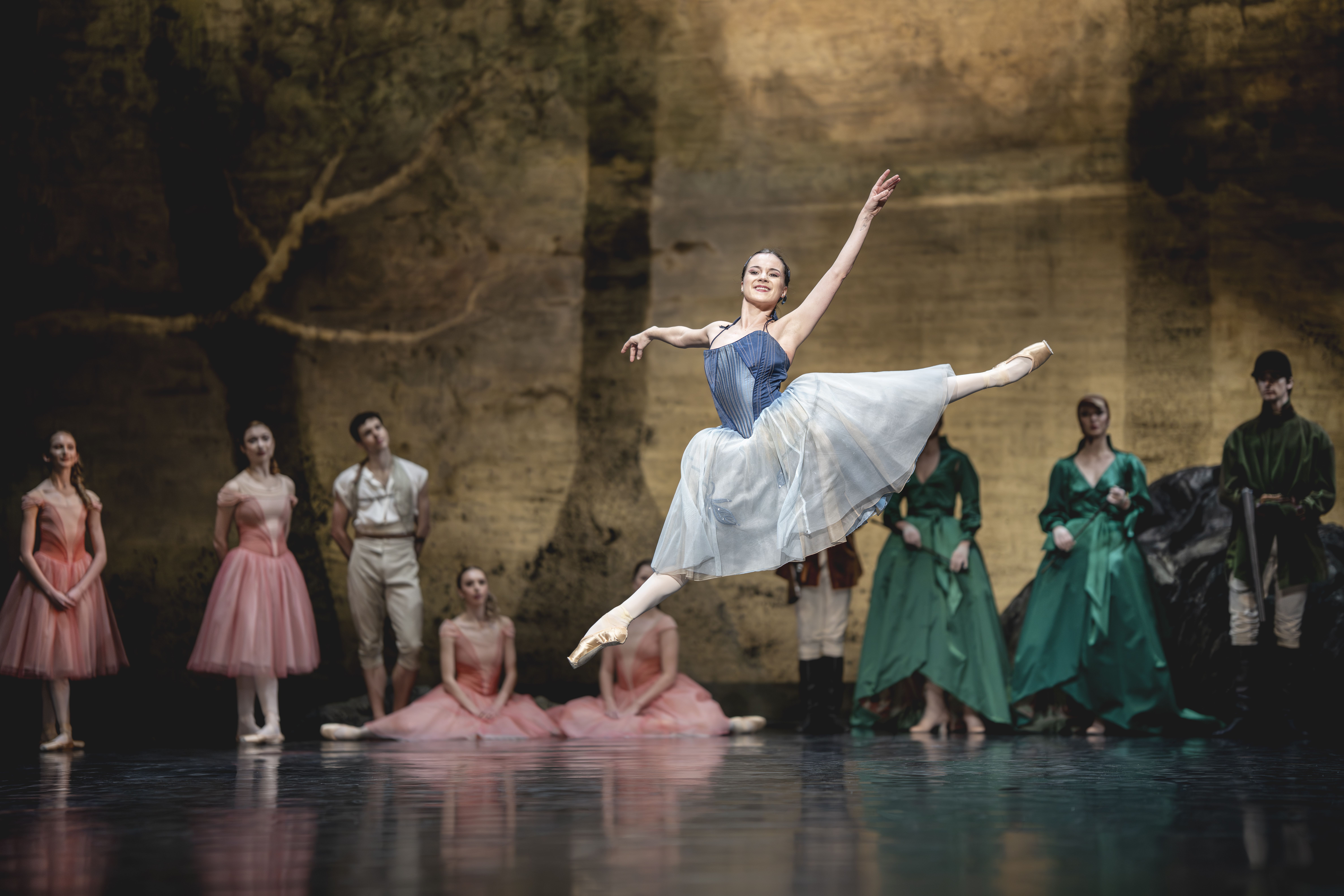 BALLET: Giselle BALLET: Giselle