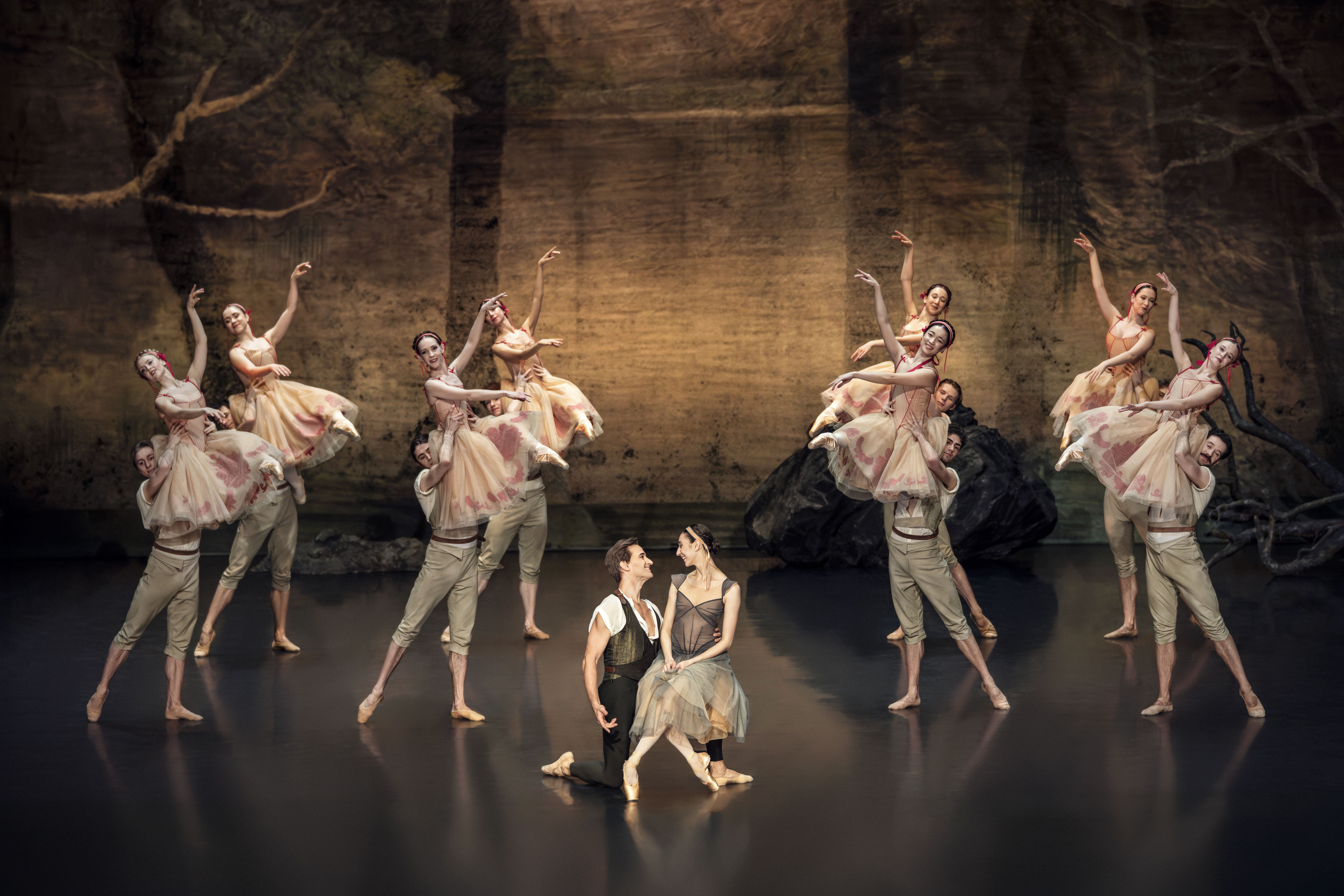 BALLET: Giselle BALLET: Giselle