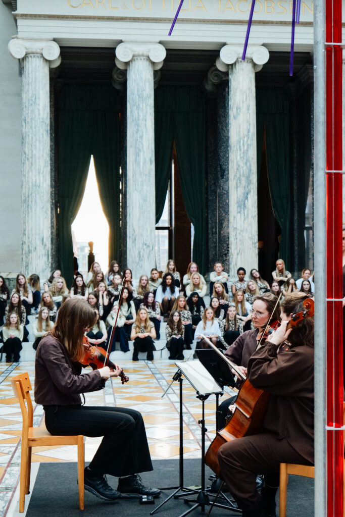 Kind of Opera: elegier over jorden