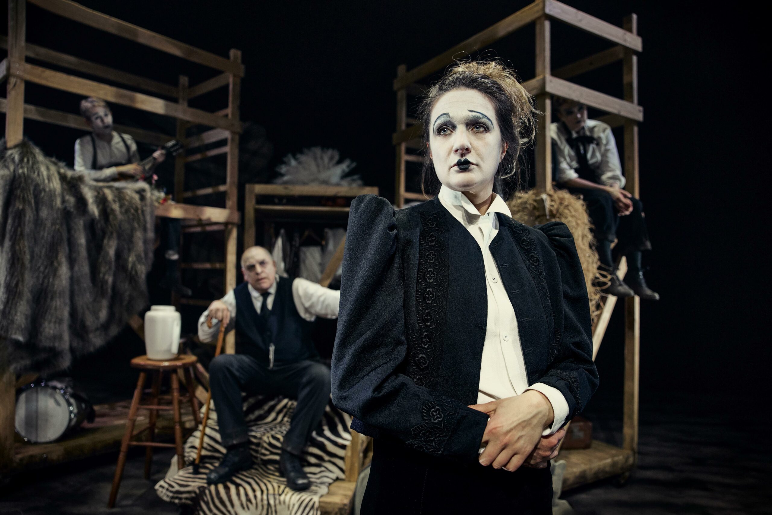 TEATER V præsenterer: OLE OLSEN