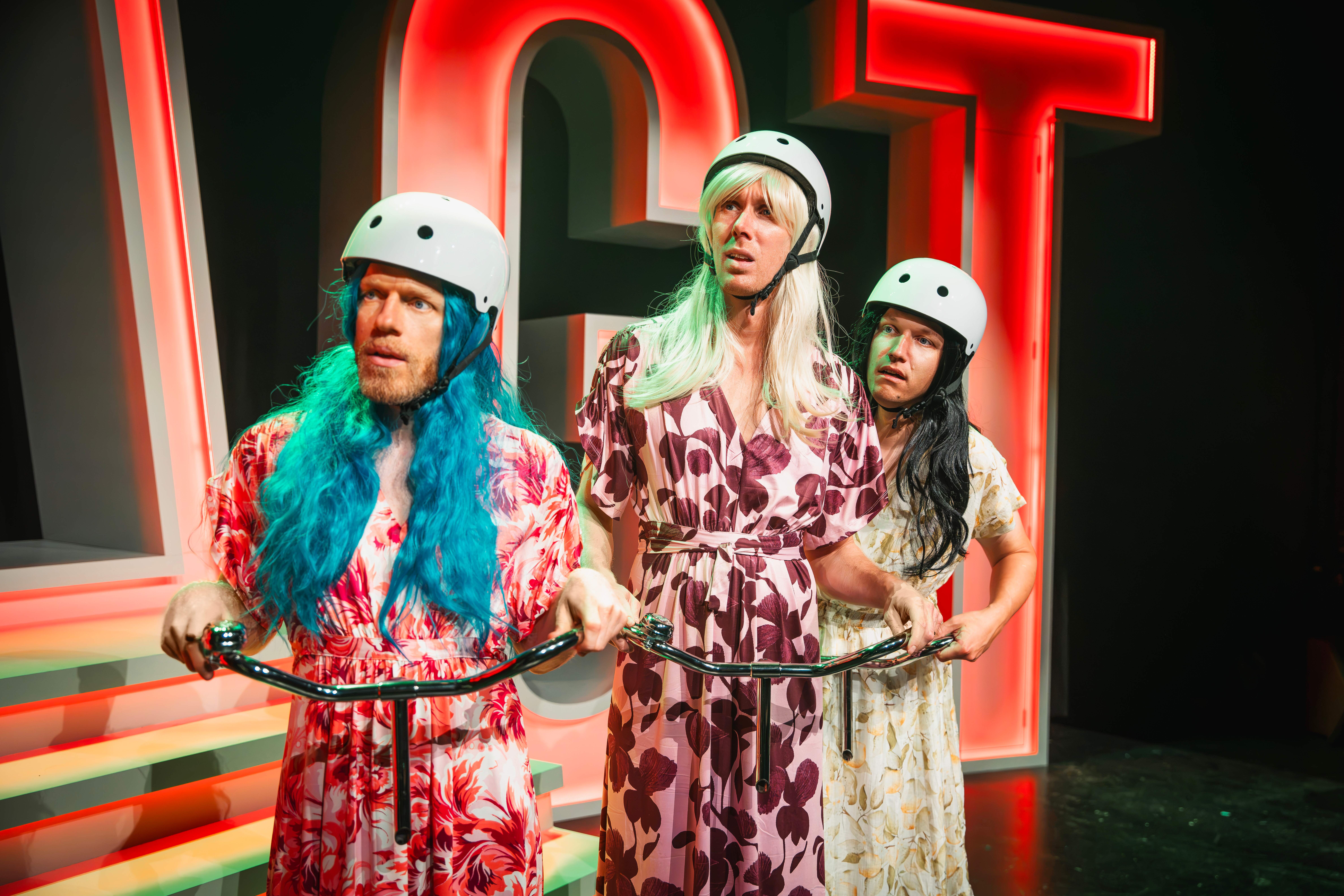 anmeldelse | Tivoli : MAGT FOR ENHVER PRIS anmeldelse | Tivoli : MAGT FOR ENHVER PRIS