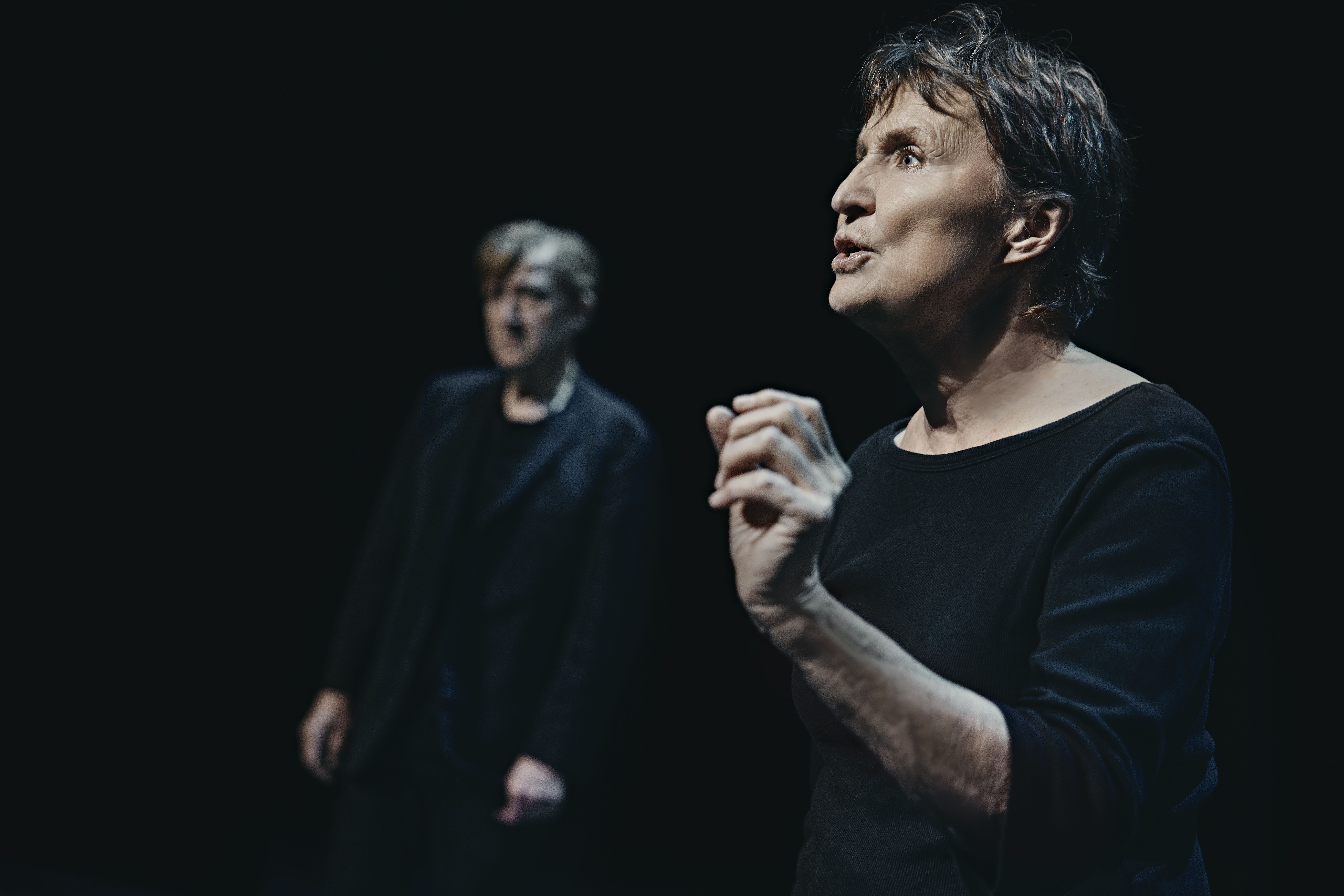 TEATERMASKINEN | anmeldelse: Det Kongelige Teater TEATERMASKINEN | anmeldelse: Det Kongelige Teater